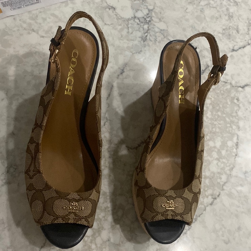 COACH Sandal HEELS size 8.5